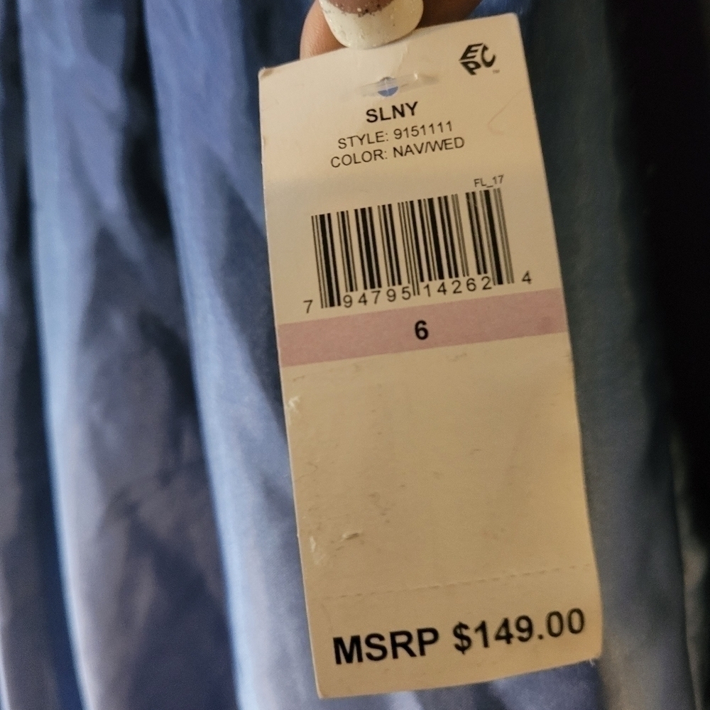Blue Ombre Formal Dress 👗 ✨️ - Picture 5 of 11